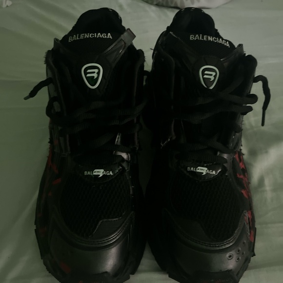 Balenciaga Men's Black and Red Sneakers - Picture 1 of 6